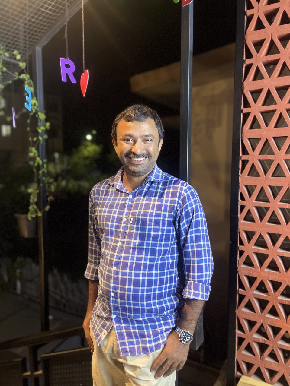 Sakthivel S