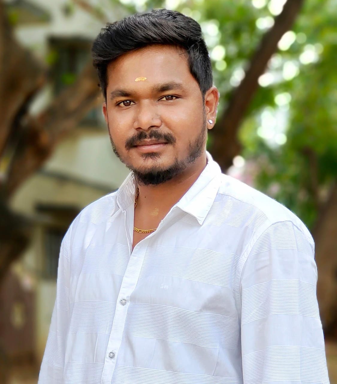 R, Gowtham